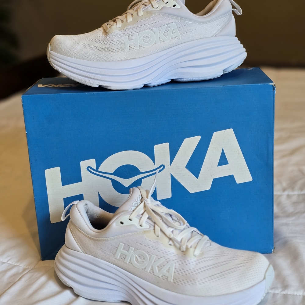 HOKA Women's Bondi 8 (Cream Color)